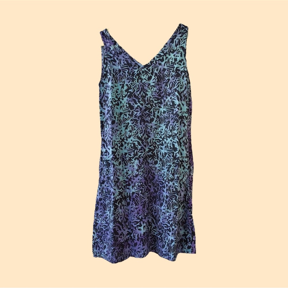 Printed v neck mini dress